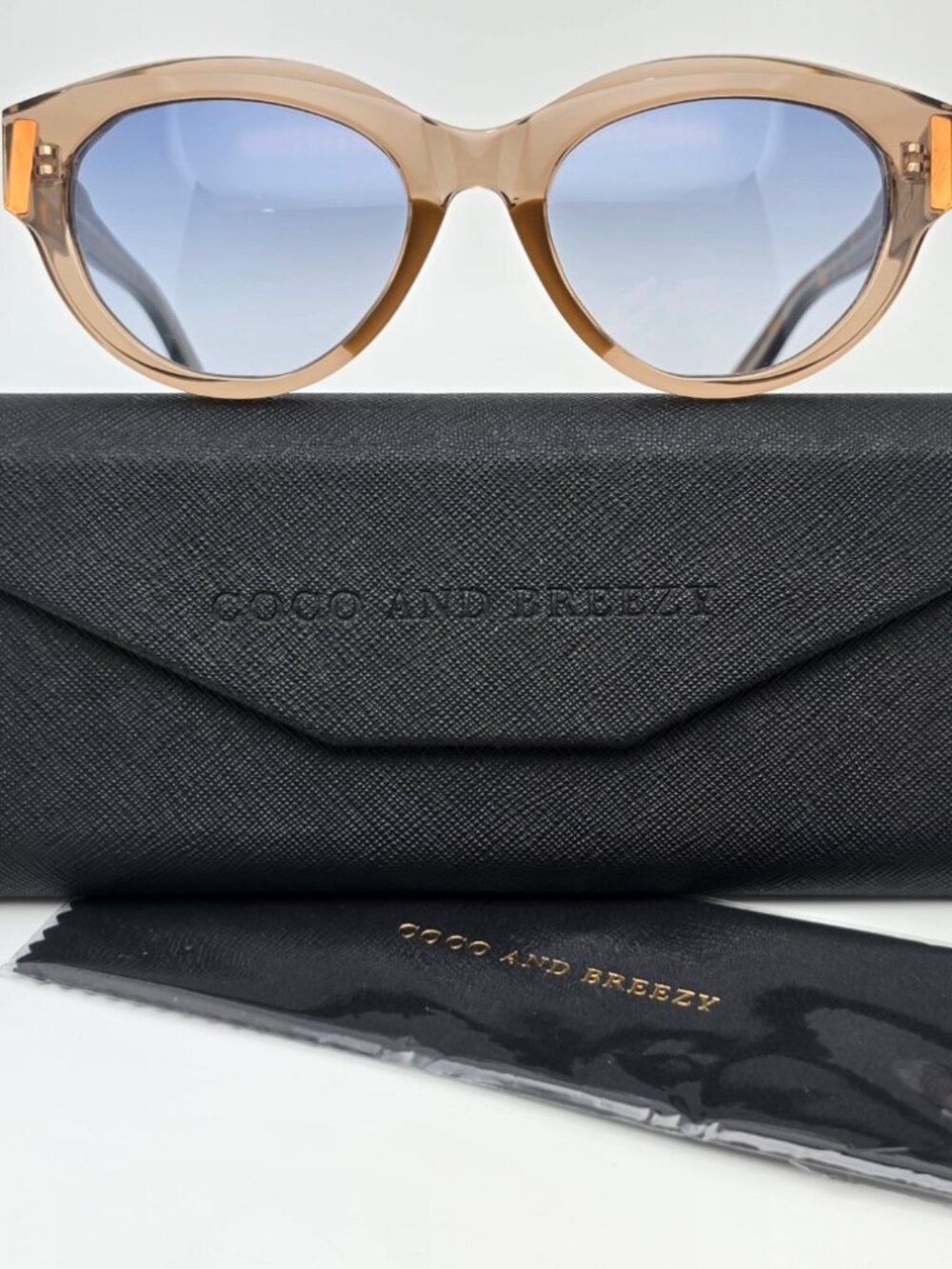 Coco and Breezy Peyton 101 Cognac Frame Blue Gradient Lens Sunglasses w/ Case